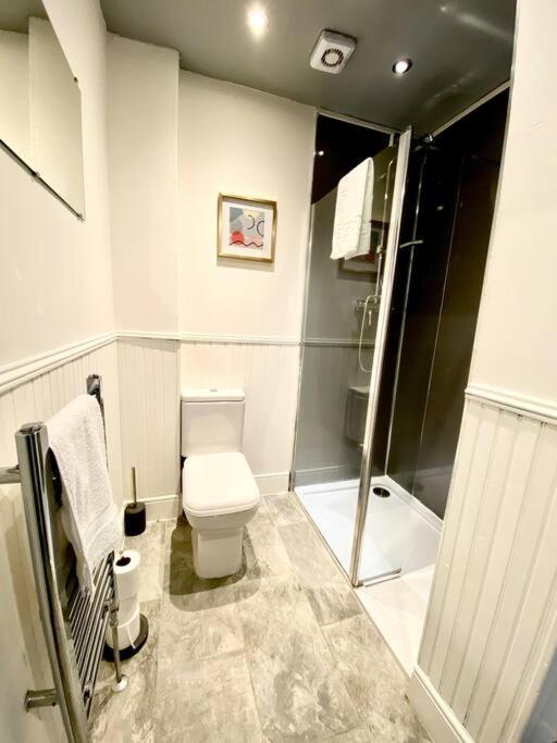 Anchored Homely Apartment In Historic Centre Paisley Exteriér fotografie